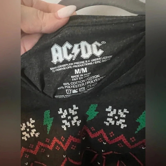 Official Merch | AC/DC "Hells Bells" Holiday Band Tee | Size M - Picture 2 of 5